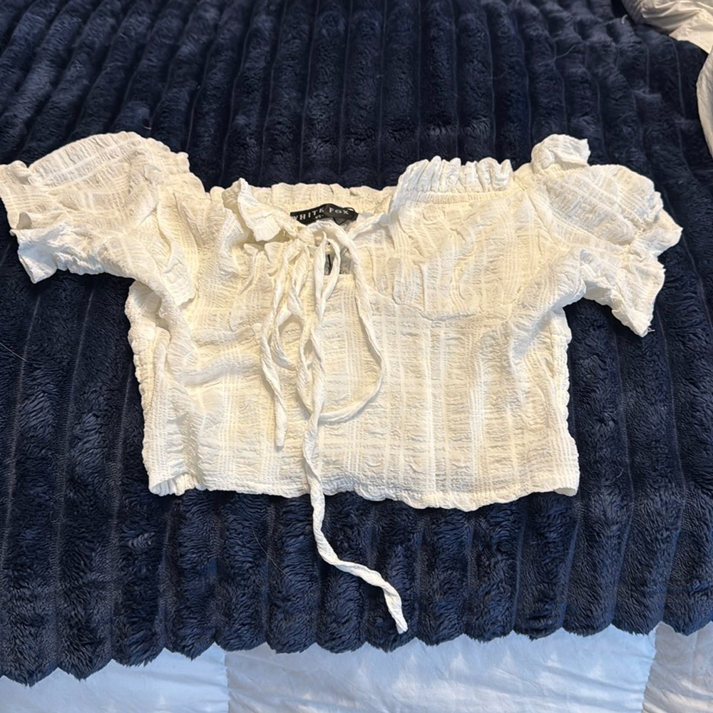 XS white fox crop top